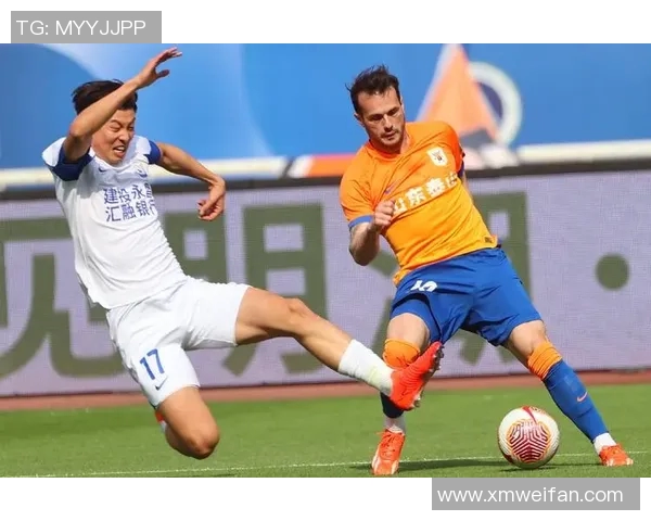 上海足球队在邀请赛积分榜上以79分稳居第一名展现强劲实力