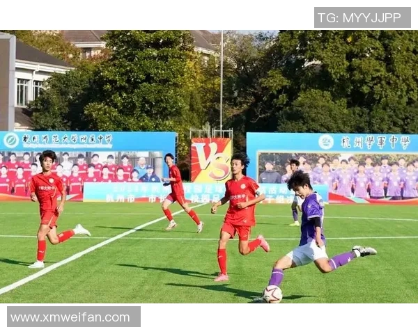 全国锦标赛回顾：杭州足球队展现实力与潜力的精彩表现分析